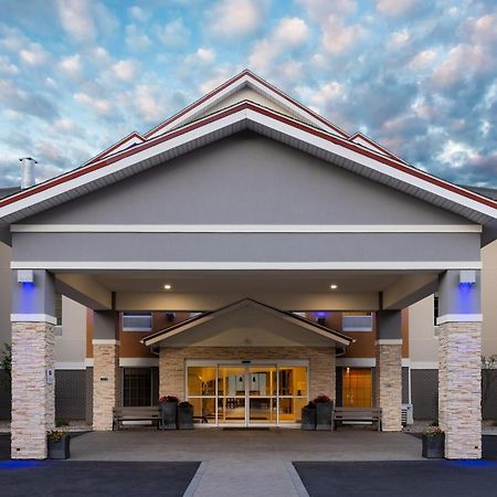 Holiday Inn Express Hotel & Suites Brattleboro By Ihg Экстерьер фото