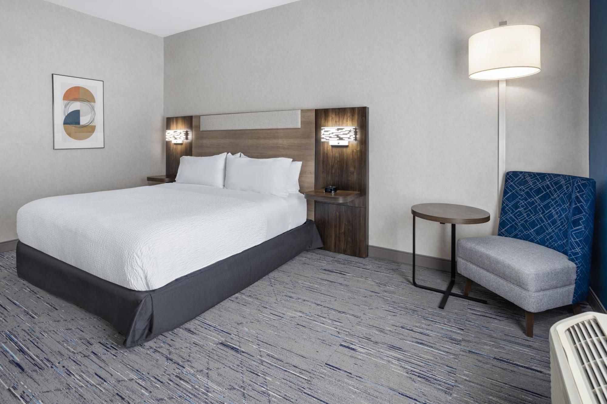 Holiday Inn Express Hotel & Suites Brattleboro By Ihg Экстерьер фото