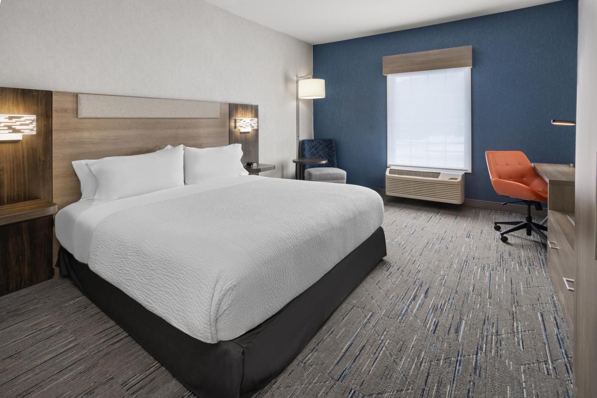 Holiday Inn Express Hotel & Suites Brattleboro By Ihg Экстерьер фото