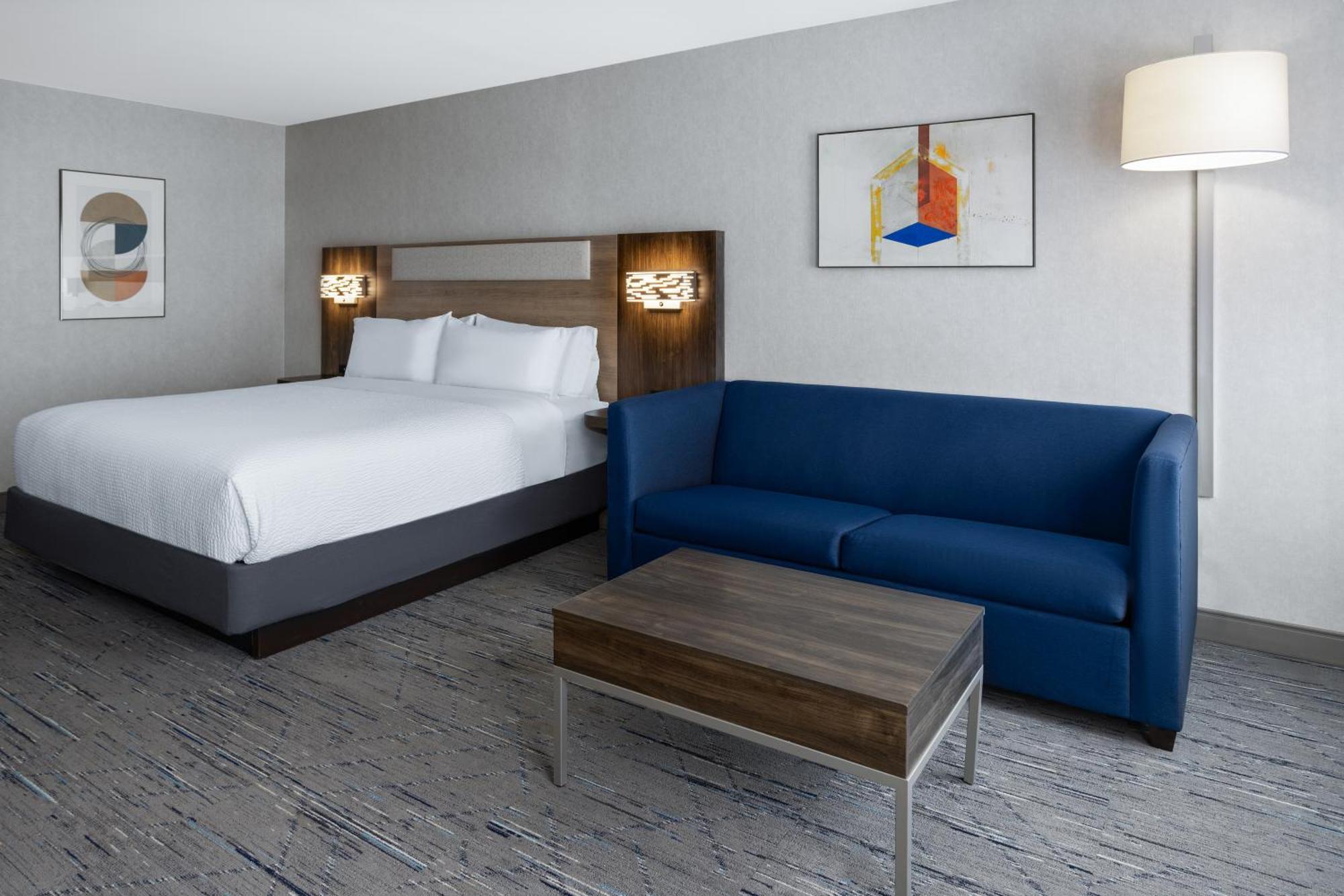 Holiday Inn Express Hotel & Suites Brattleboro By Ihg Экстерьер фото