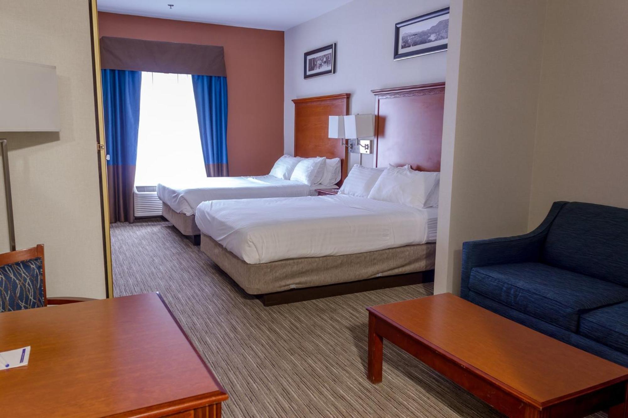 Holiday Inn Express Hotel & Suites Brattleboro By Ihg Экстерьер фото