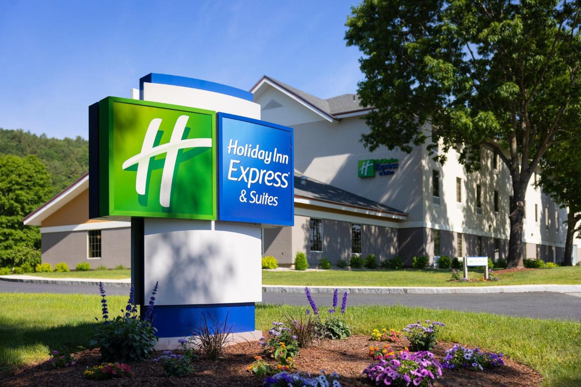 Holiday Inn Express Hotel & Suites Brattleboro By Ihg Экстерьер фото