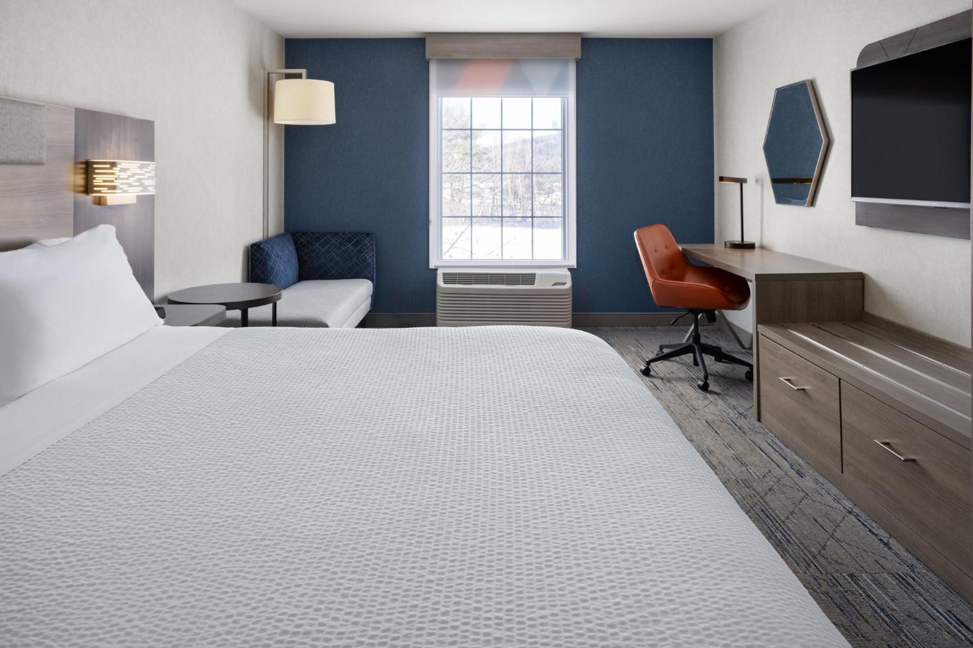 Holiday Inn Express Hotel & Suites Brattleboro By Ihg Экстерьер фото